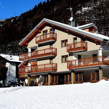 La Casa Al Noce Aparthotel Mezzana  Kültér fotó