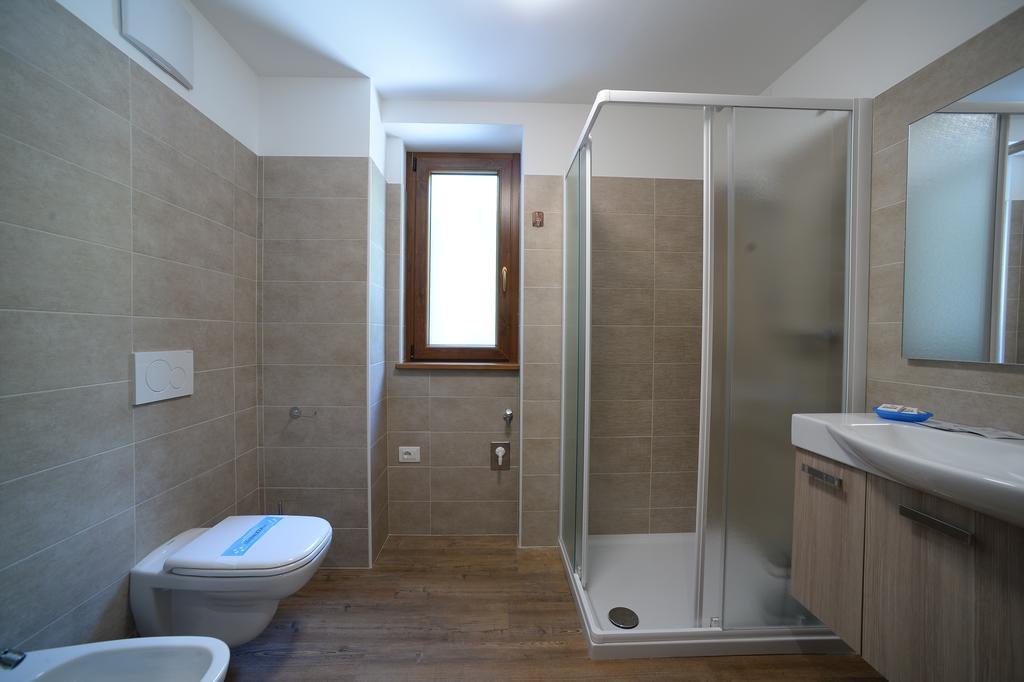 La Casa Al Noce Aparthotel Mezzana  Szoba fotó