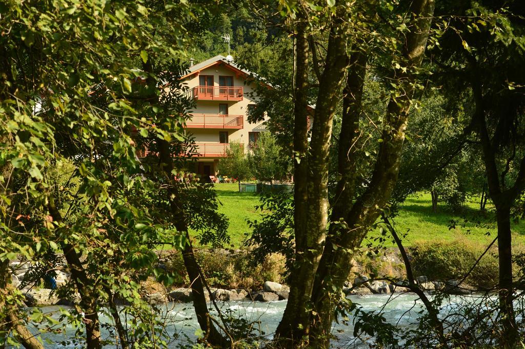 La Casa Al Noce Aparthotel Mezzana  Kültér fotó
