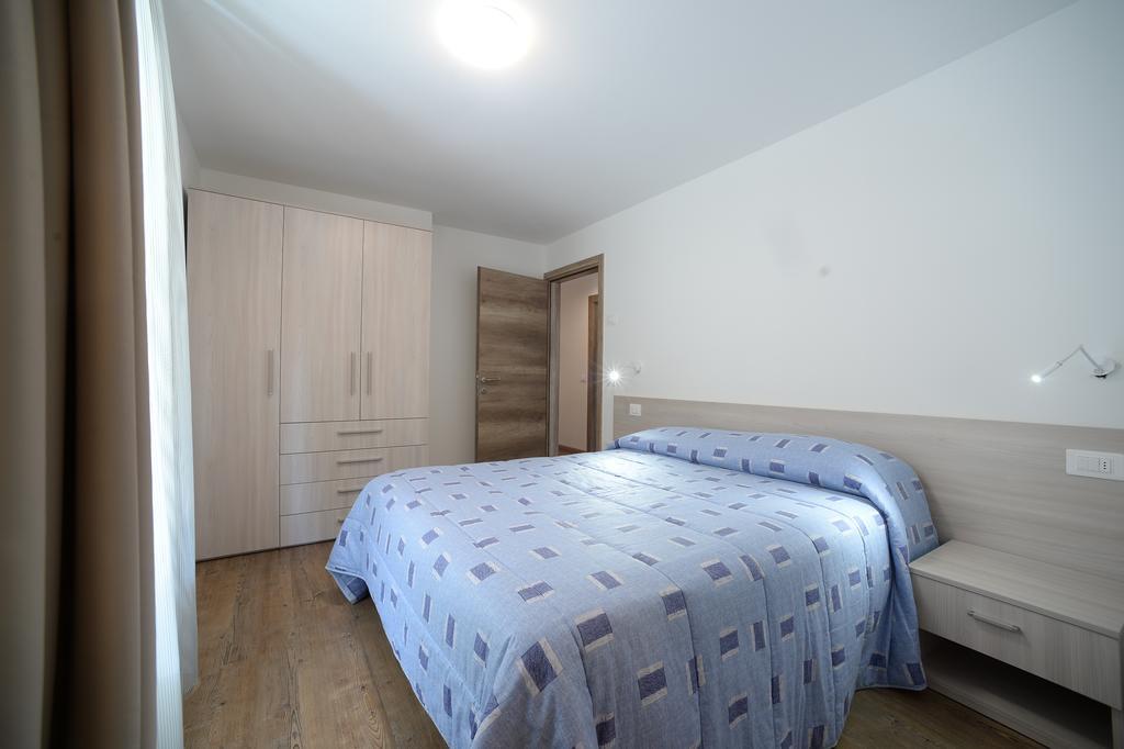 La Casa Al Noce Aparthotel Mezzana  Szoba fotó