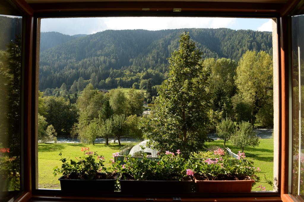 La Casa Al Noce Aparthotel Mezzana  Kültér fotó