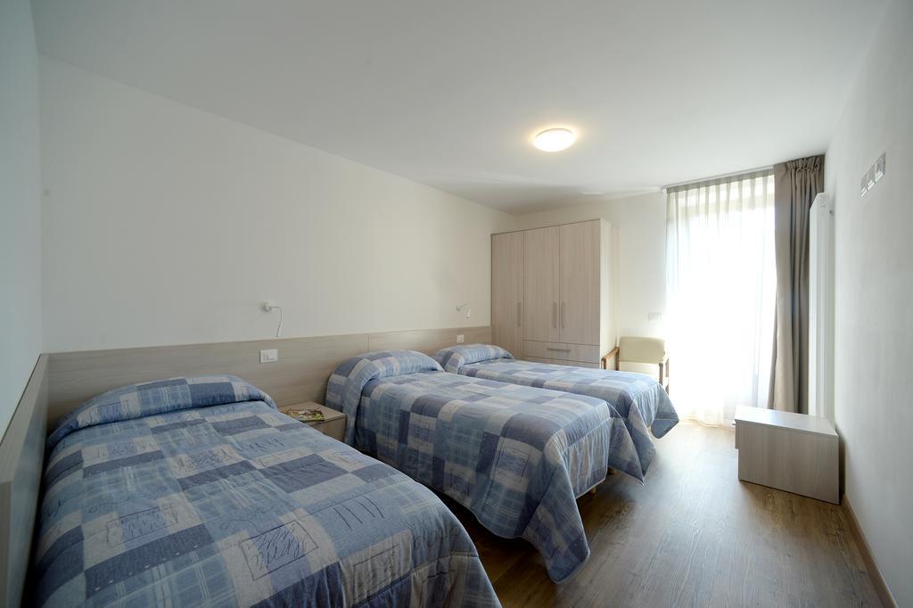 La Casa Al Noce Aparthotel Mezzana  Kültér fotó