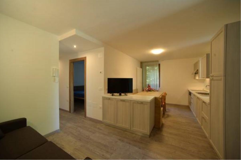 La Casa Al Noce Aparthotel Mezzana  Kültér fotó