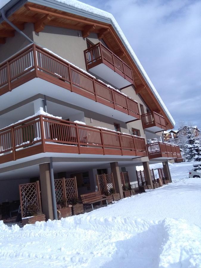 La Casa Al Noce Aparthotel Mezzana  Kültér fotó