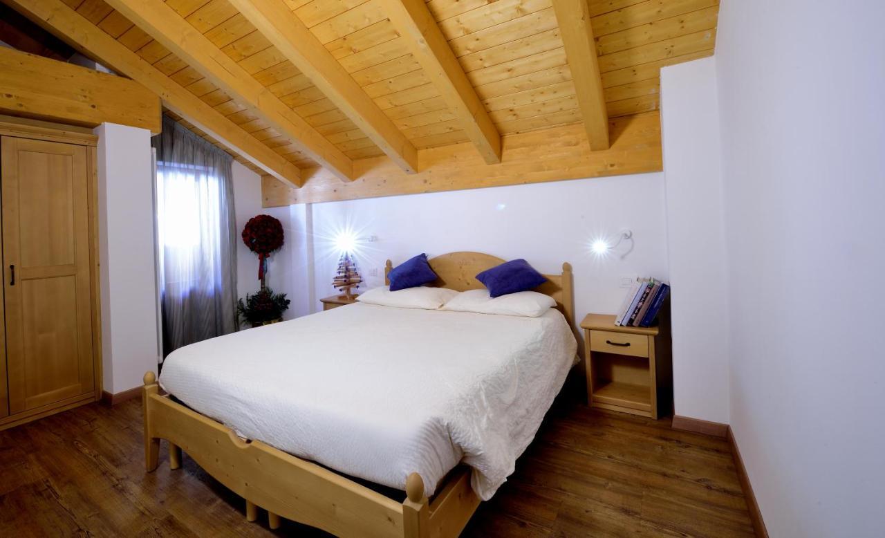 La Casa Al Noce Aparthotel Mezzana  Kültér fotó