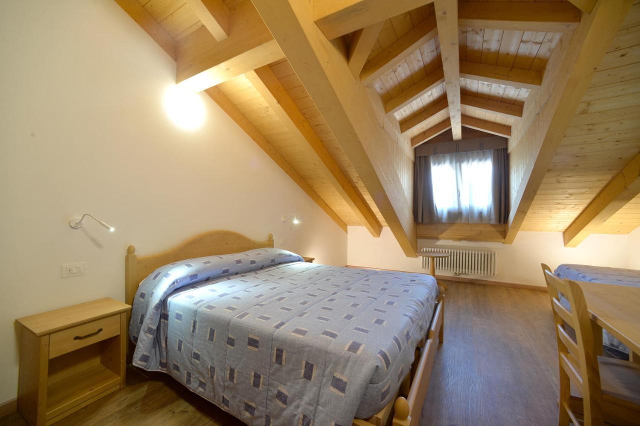 La Casa Al Noce Aparthotel Mezzana  Kültér fotó